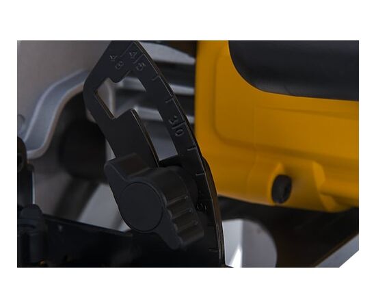  Циркулярная пила DeWalt DWE560K 1350Вт ручная (6687415) 